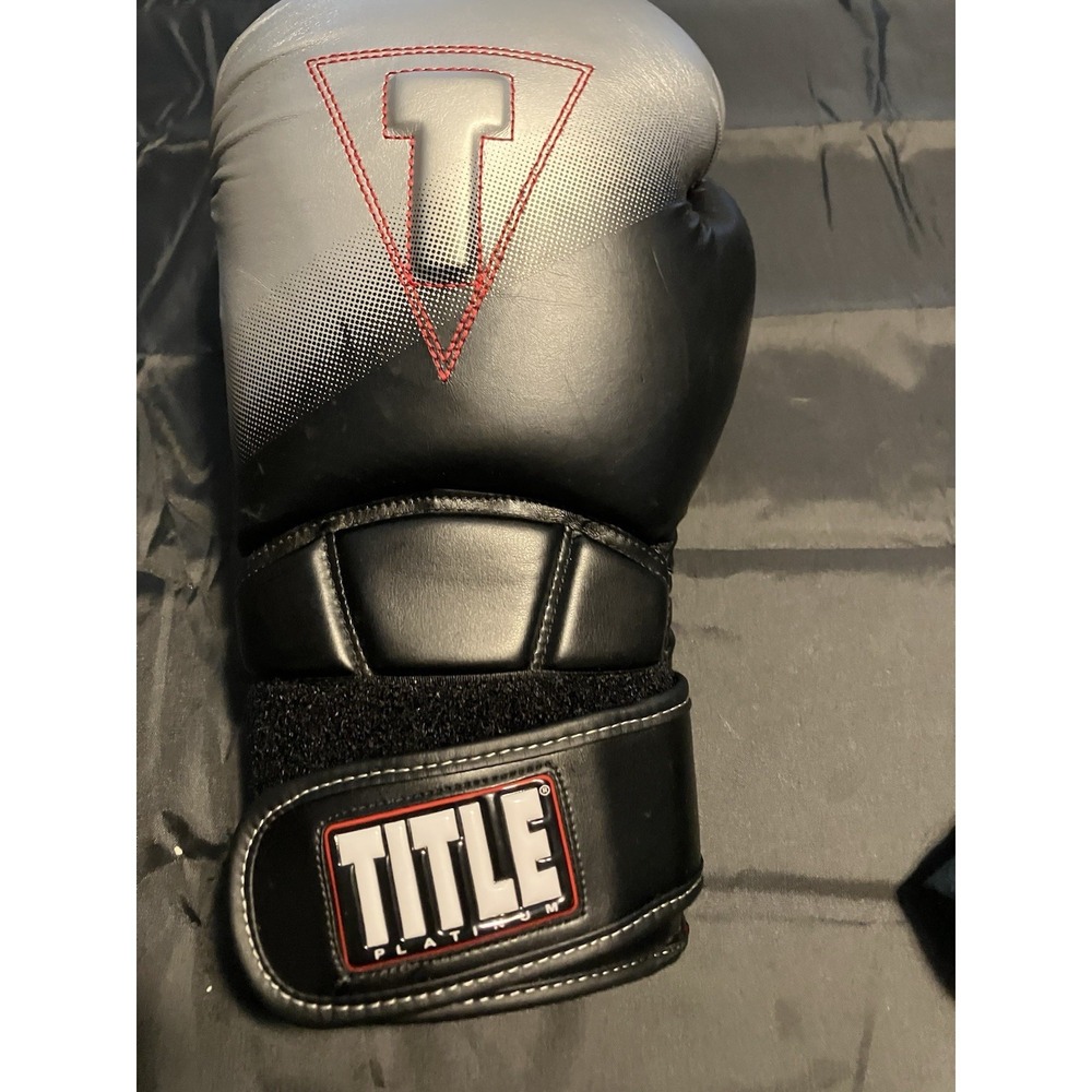 Title Boxing Platinum Synthetic Leather Hook And Loop Training Glove. Left One View 4